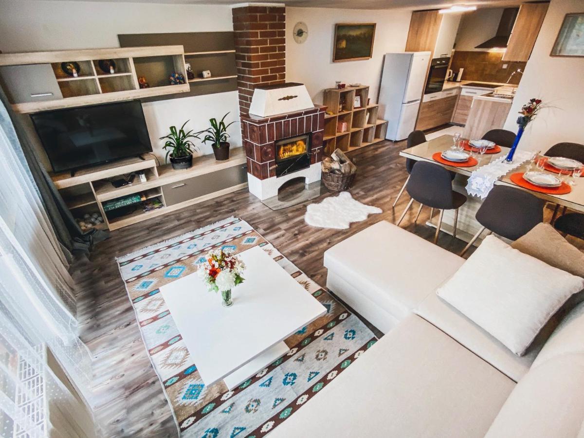 Ferienwohnung Hisa Pri Jezeru Dobrovnik Exterior foto