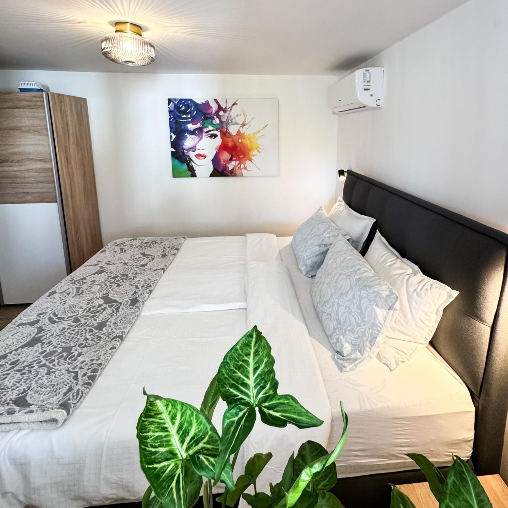 Ferienwohnung Hisa Pri Jezeru Dobrovnik Exterior foto